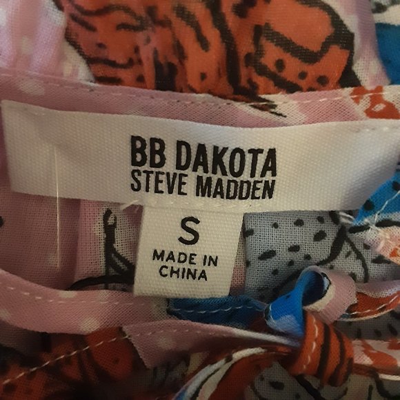 BB Dakota Steve Madden Flutter Away Floral Print Ruffle Tie Top New! S - Picture 13 of 16